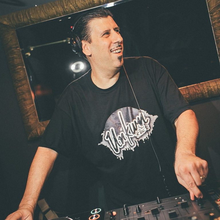House DJ Legend and Music Producer to the Stars, Victor Simonelli for our Courtyard Party Event in Halifax Town Centre in May and July.